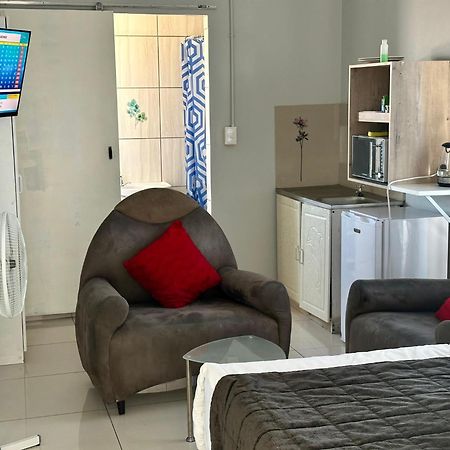 Mowetu Guest House Cape Town Dış mekan fotoğraf